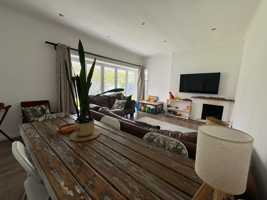 To Let 2 Bedroom Property for Rent in Claremont Western Cape